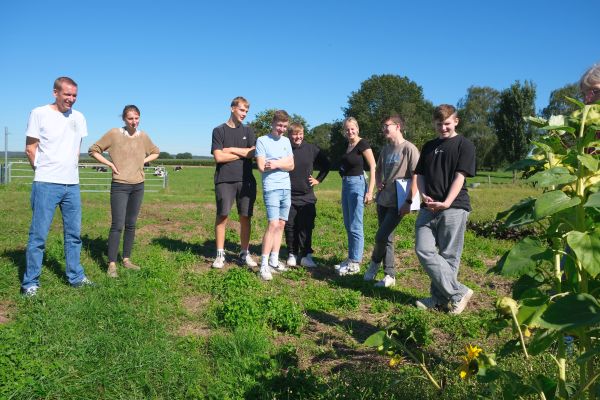Unterstützt wurde sie an dem Tag von Franz-Theo Lintzen, Öko-Ackerbauberater der Landwirtschaftskammer NRW.