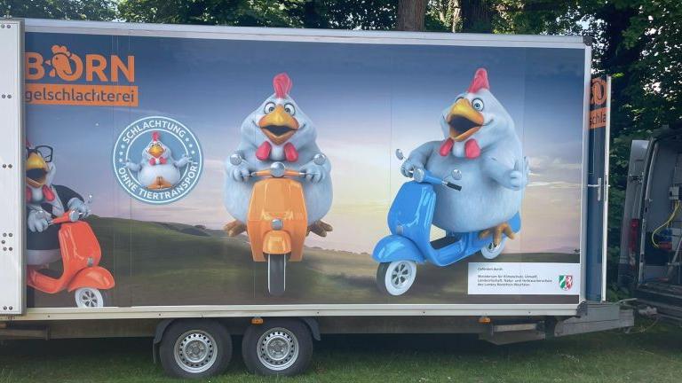 Schlachtmobil auf Geflügeltag